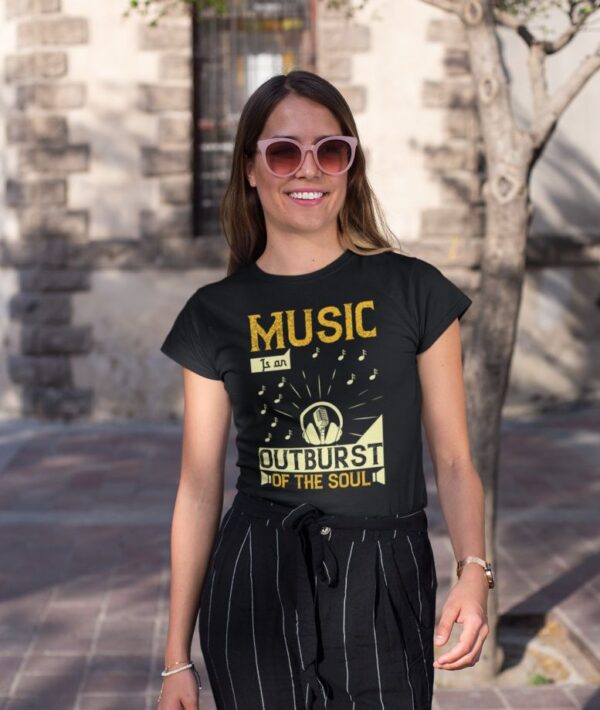 Tricou personalizat - Music is an outburst of the soul