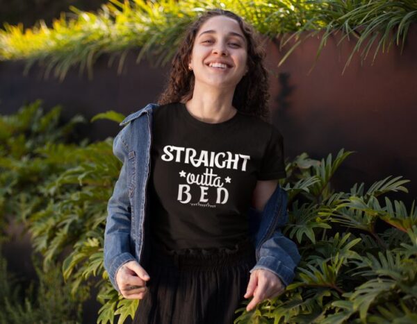 Tricou personalizat - Straight outta bed