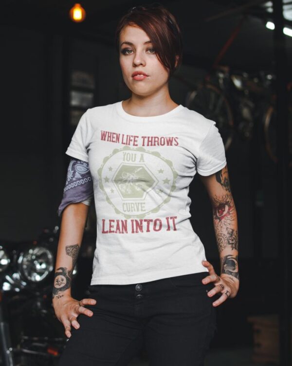 Tricou personalizat - When life throws you a curve