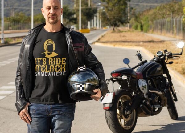 Tricou personalizat - Its ride o'clock somewhere